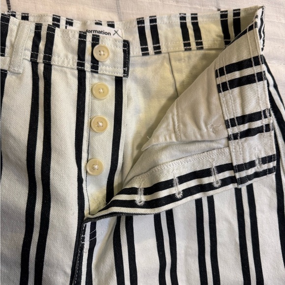 🖤 REFORMATION Logan Ultra High Rise Wide Leg Jeans, Black & White "PA Stripe" - Picture 9 of 14